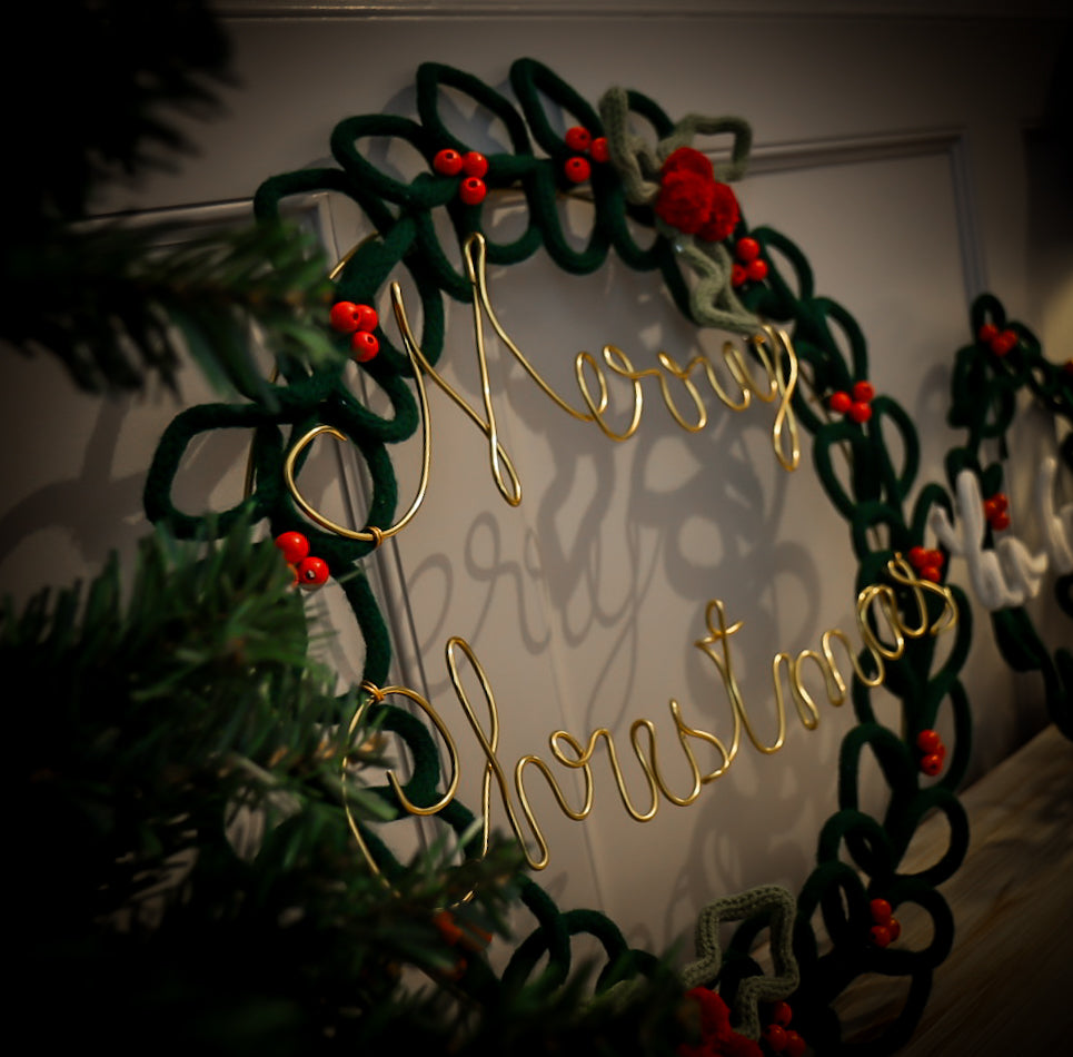 Large Handmade Knitted Wire Art Christmas Wreath - 50cm Merry Christmas Wreath