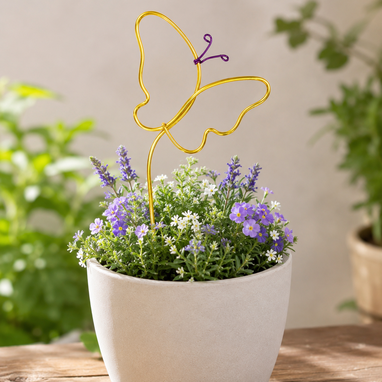 Flower Friend - Wire plant pot decoration - Bee, Flower and Butterfly