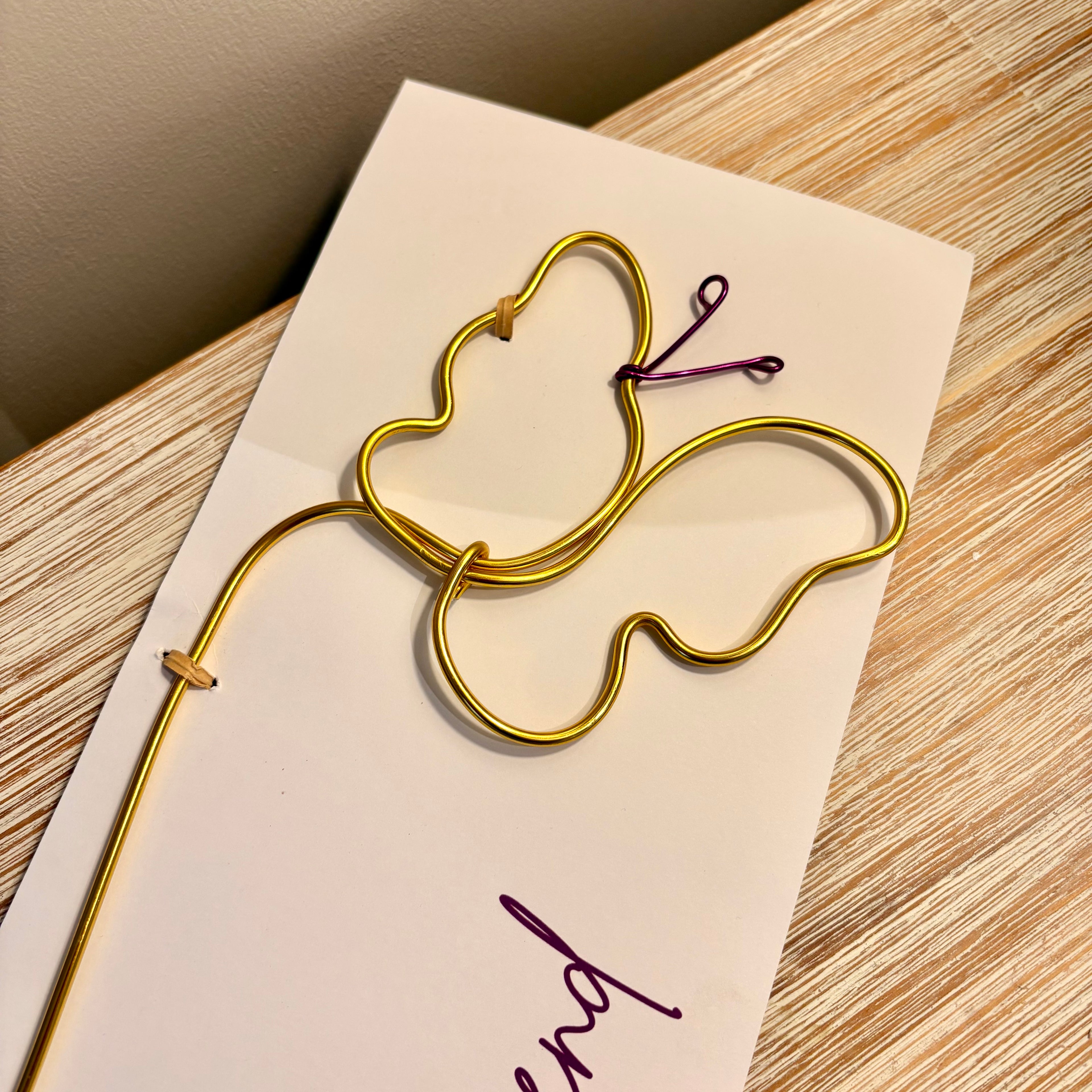 Flower Friend - Wire plant pot decoration - Bee, Flower and Butterfly