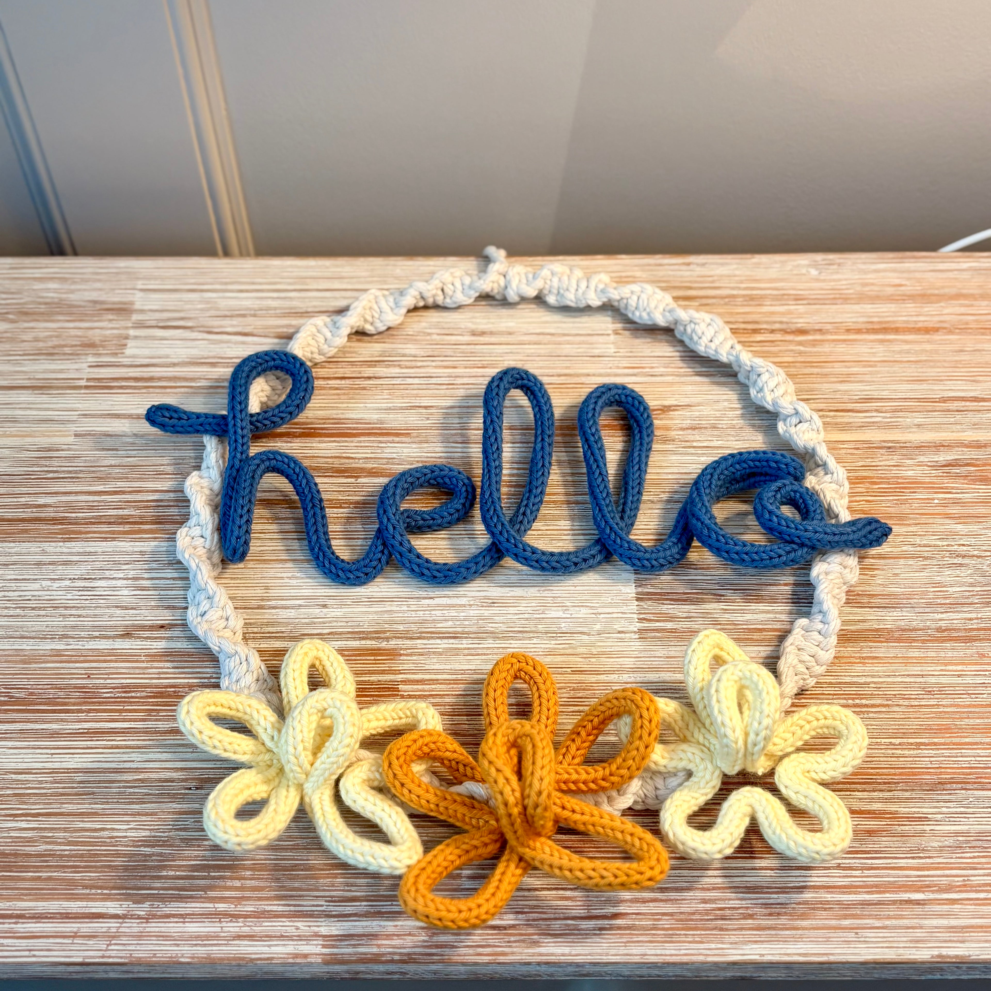 Macrame Hello Wreath with Knitted Wire Art & 3 Daisy Flowers
