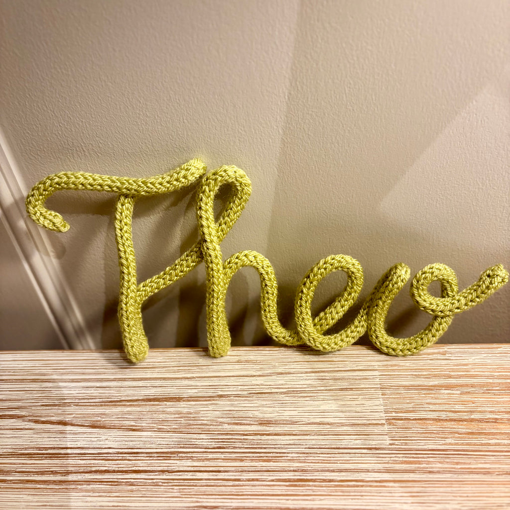 Personalised Knitted Wire Art Name Sign – Handmade Cotton Yarn Wrapped Wire Name Decor – Custom Nursery, Bedroom & Home Decoration – 38 Colours Available