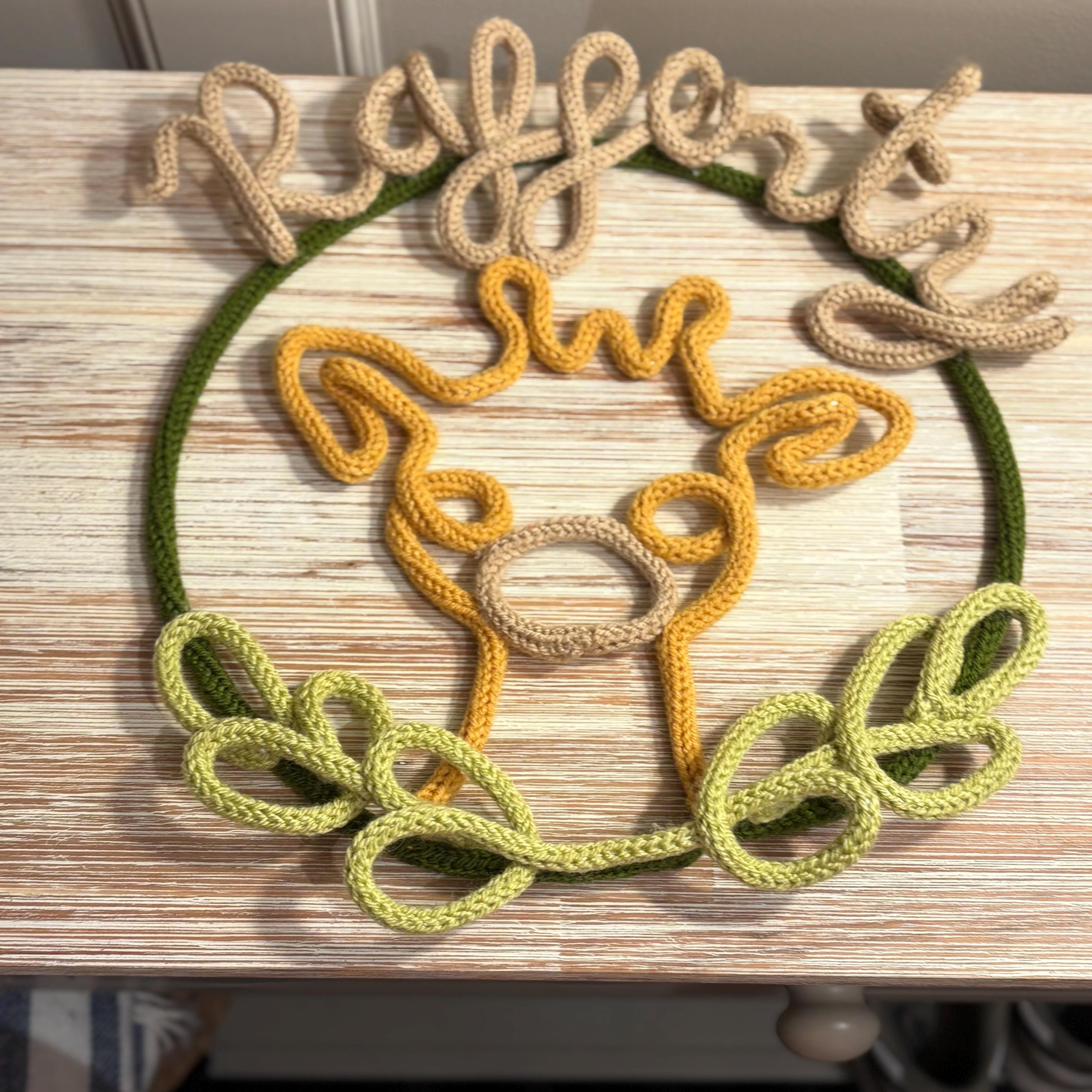 Personalised Giraffe Name Sign / Handmade Nursery Wall Decor/ Knitted Wire Giraffe Art for Safari or Jungle Nursery