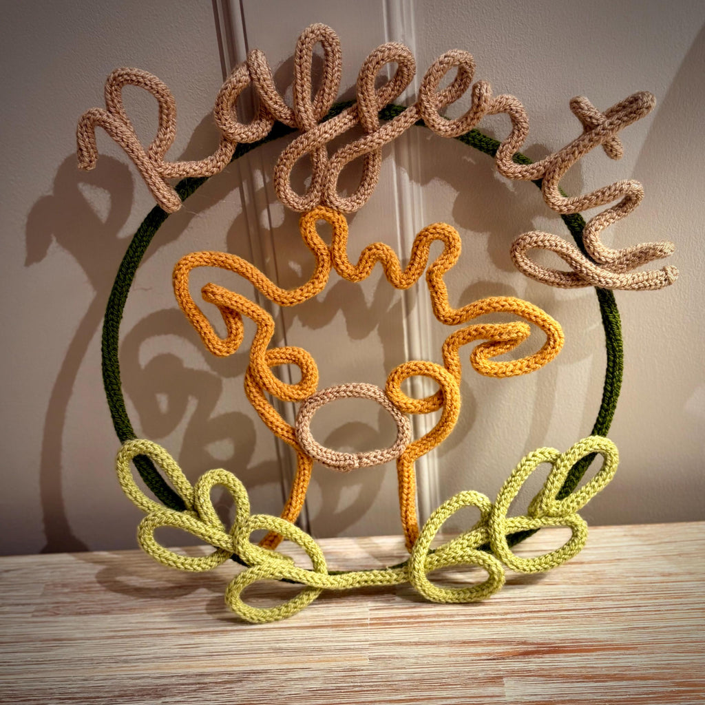 Personalised Giraffe Name Sign / Handmade Nursery Wall Decor/ Knitted Wire Giraffe Art for Safari or Jungle Nursery